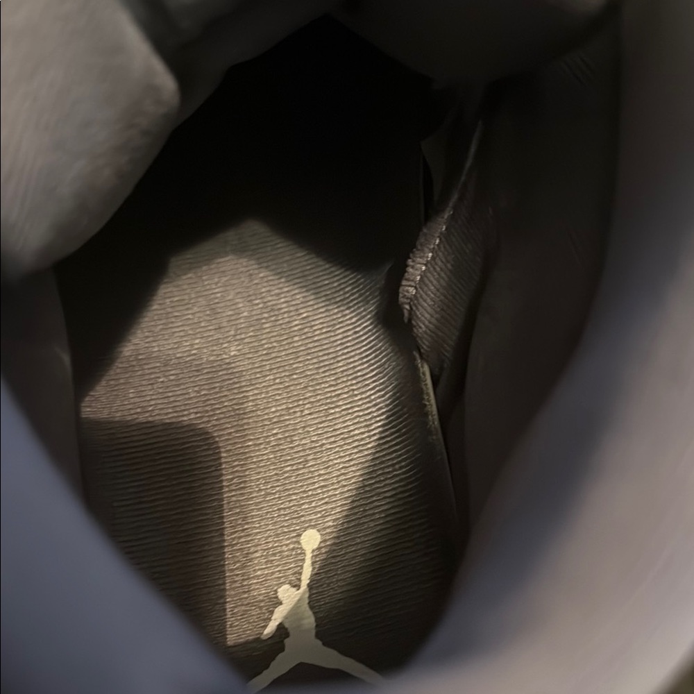 Jordan Gray High-Top Sneakers with White Laces - Picture 6 of 8